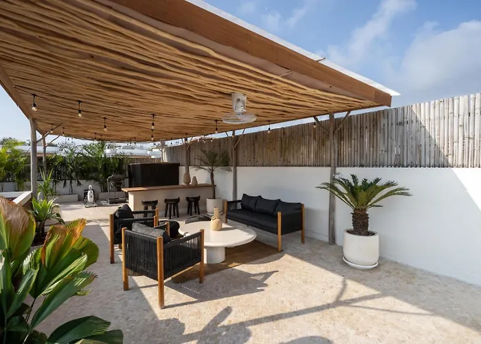 Sea-view Rooftop & Pool - 5min To Ocean - 2 Br Uluwatu