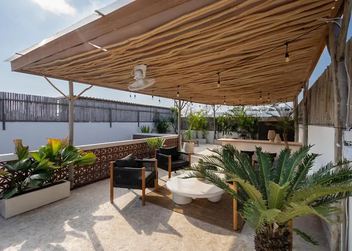 Sea-view Rooftop & Pool - 5min To Ocean - 2 Br Ferienhaus