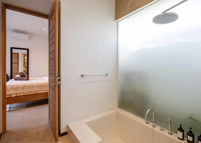 Sea-view Rooftop & Pool - 5min To Ocean - 2 Br